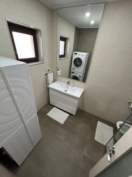 Prelungirea Ghencea, casa superba la vanzare mobilata utilata an 2022